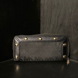 Michael Kors | Black Wallet